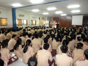 250 siswa SMAK 2 Penabur mengikuti Happy Teen Workshop